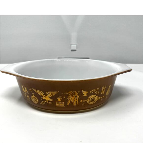 Vintage Pyrex Early American Oval Casserole Dish 043 1.5 Quart Brown Gold‎ - Picture 6 of 9